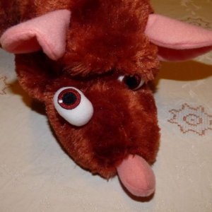 Emil mit verdrehtem Auge