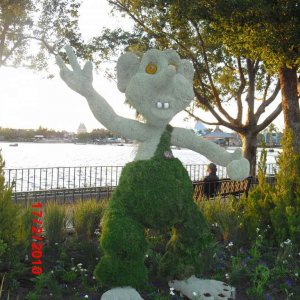 EPCOT
norwegen
die ersten figuren für das gartenfest im märz stehen schon parat