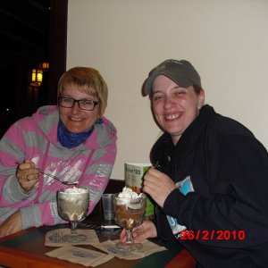 downtown disney - ghirardelli