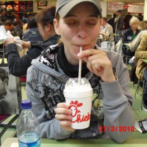 florida mall
foodcurt
chick fil a michschake..jammiii