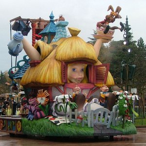 Alice Float - Once upon a Dream Parade 2007