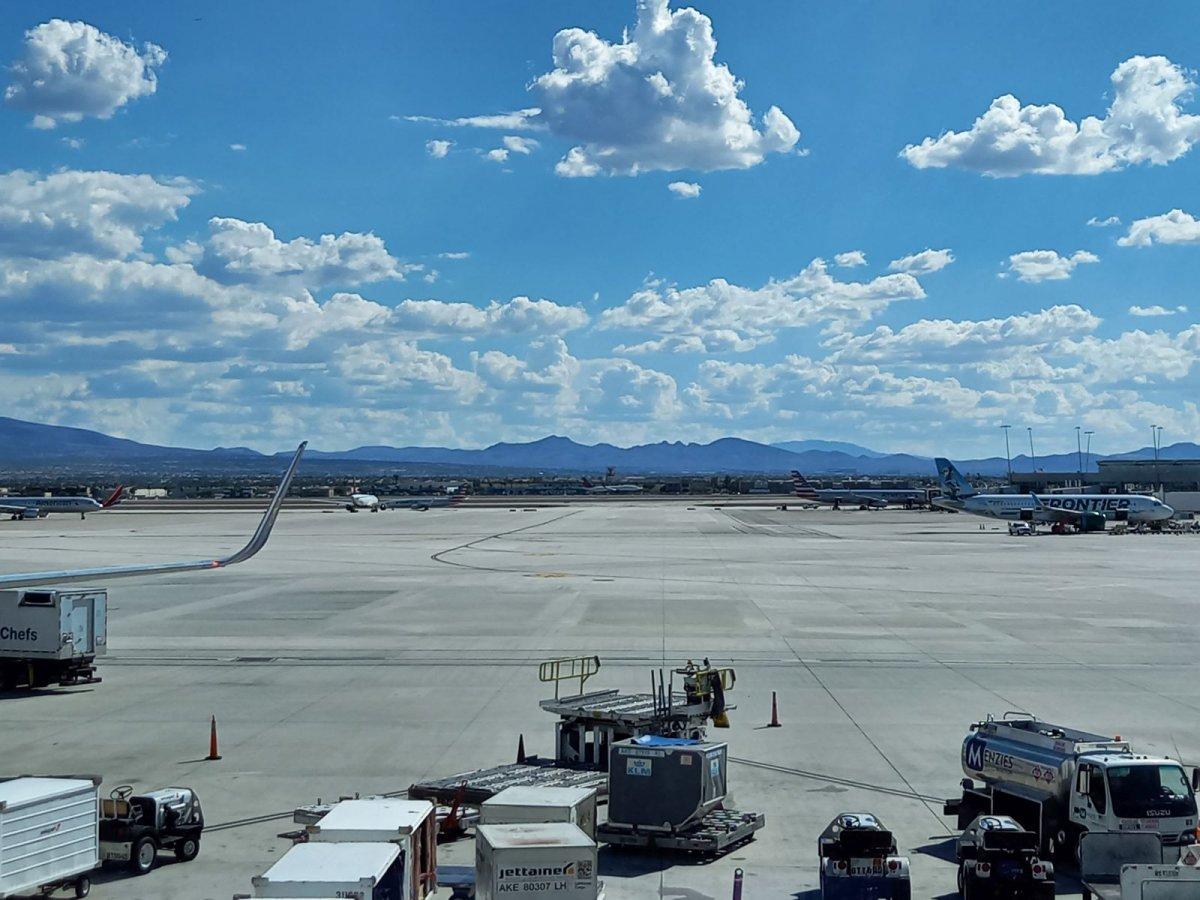 Airport_Field_01.jpg