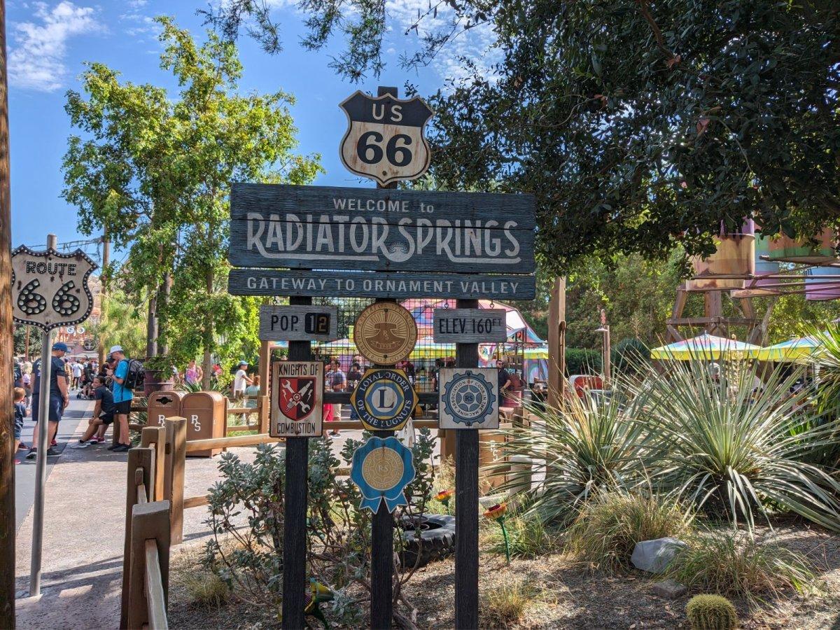 DCA_CARSLAND_01.jpg