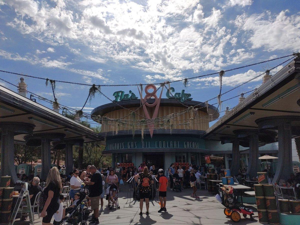 DCA_CARSLAND_04.jpg