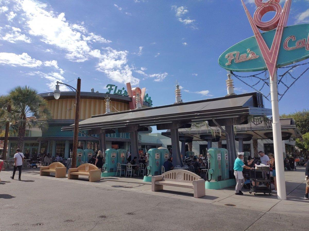 DCA_CARSLAND_09.jpg