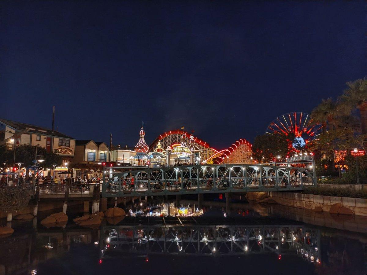 DCA_PIXAR_PIER_NIGHT_01.jpg