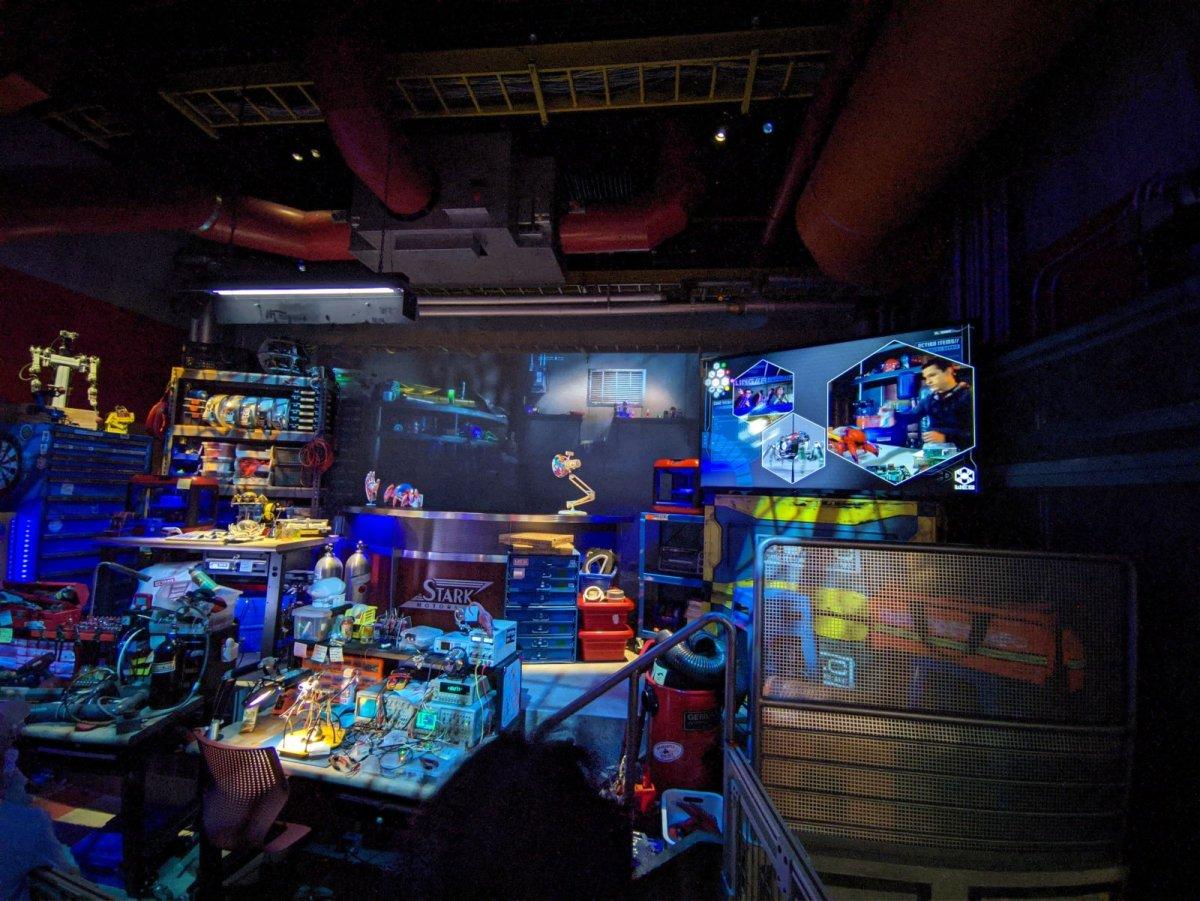 DCA_WEBSLINGERS_PRESHOW_01.jpg