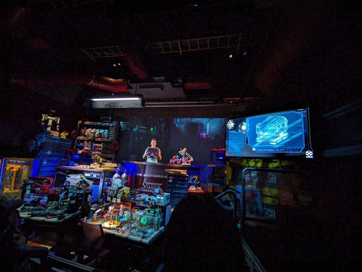 DCA_WEBSLINGERS_PRESHOW_02.jpg