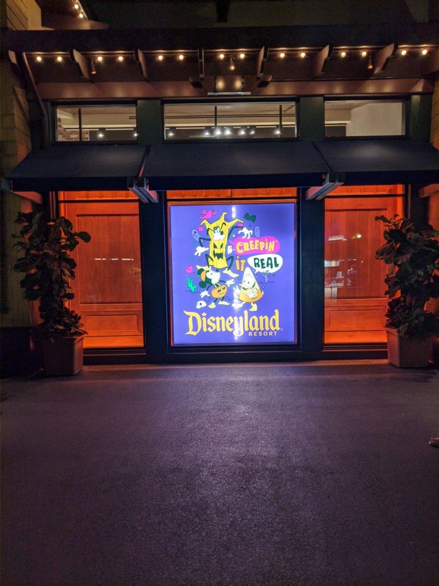 DOWNTOWN_DISNEY_HALLOWEEN-POSTER_01.jpg