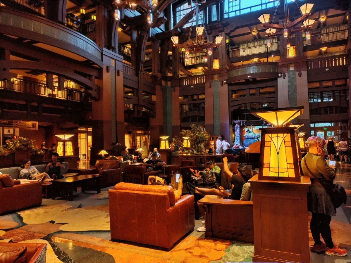 GRAND_CALIFORNIAN_HOTEL_LOBBY_02.jpg