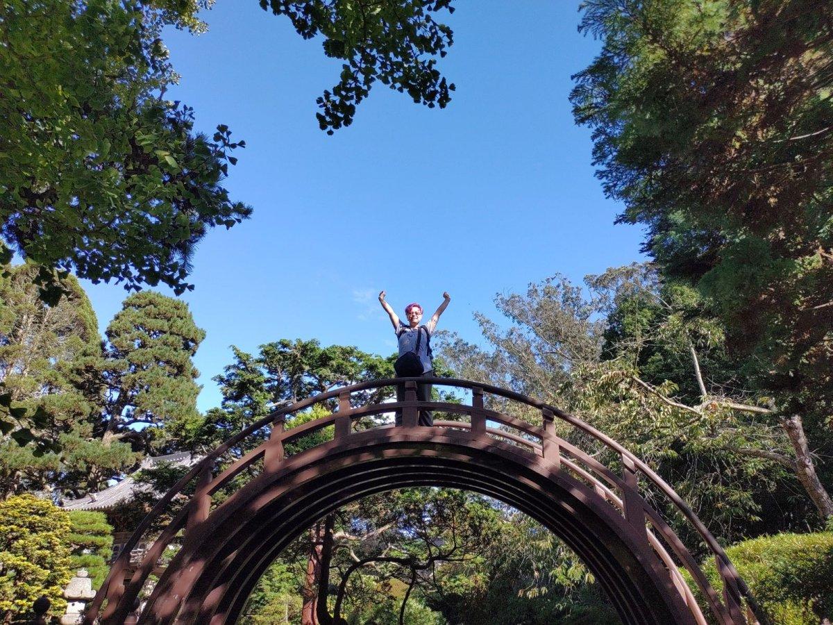 Japanischer_Teegarten_Auf_der_Brücke.jpg