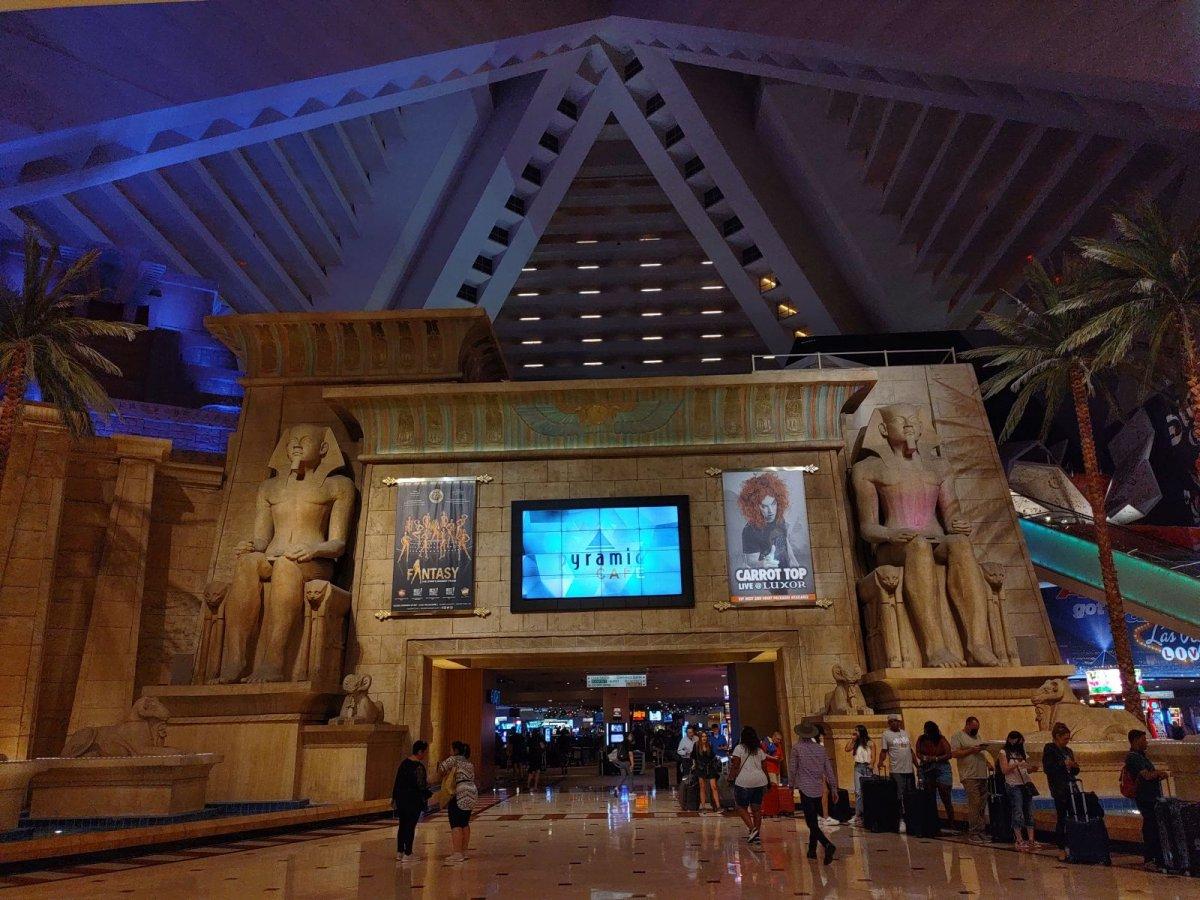 Las_Vegas_Luxor_15.jpg