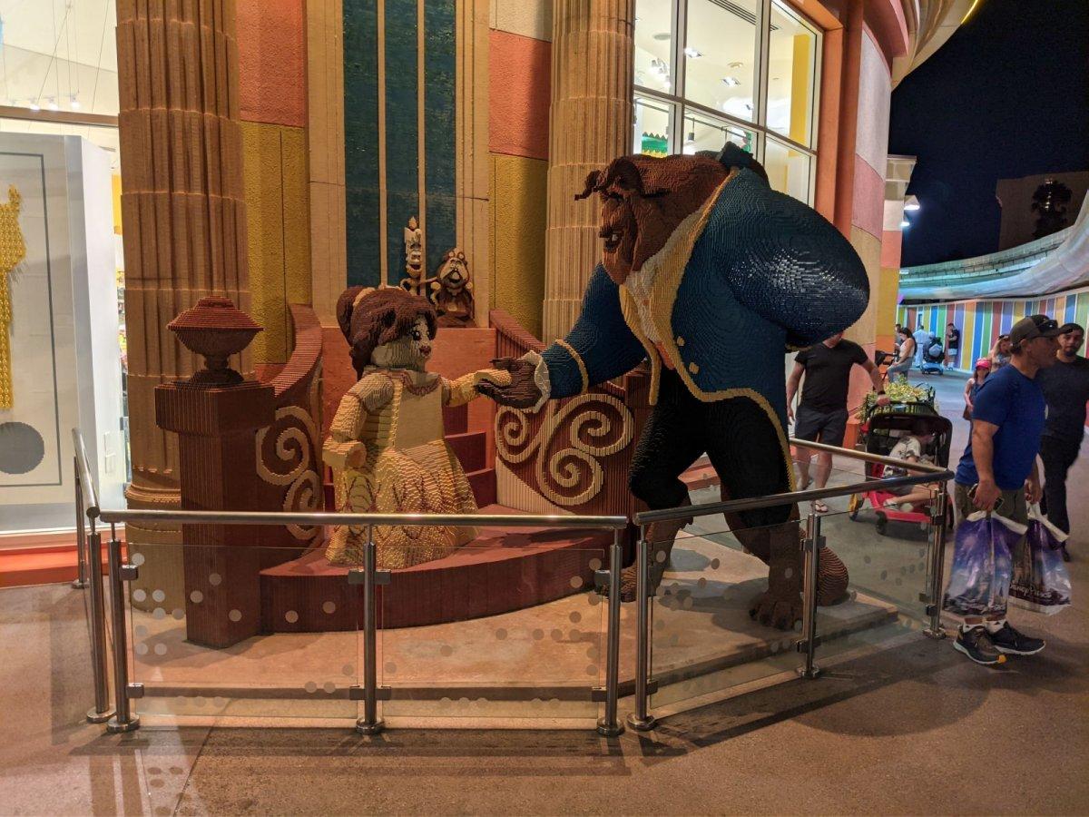 LEGO-STORE_BELLE-AND-BEAST.jpg