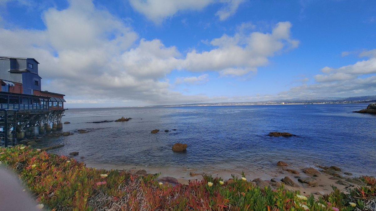 Macabee_Beach_01.jpg