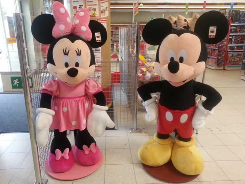 Minnie und Mickey bei Rofu