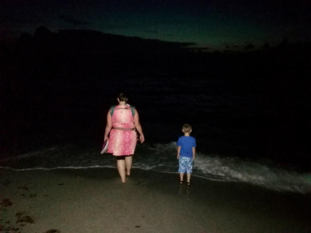 Noch bevor die Sonne auf geht, am Strand sein, herrlich