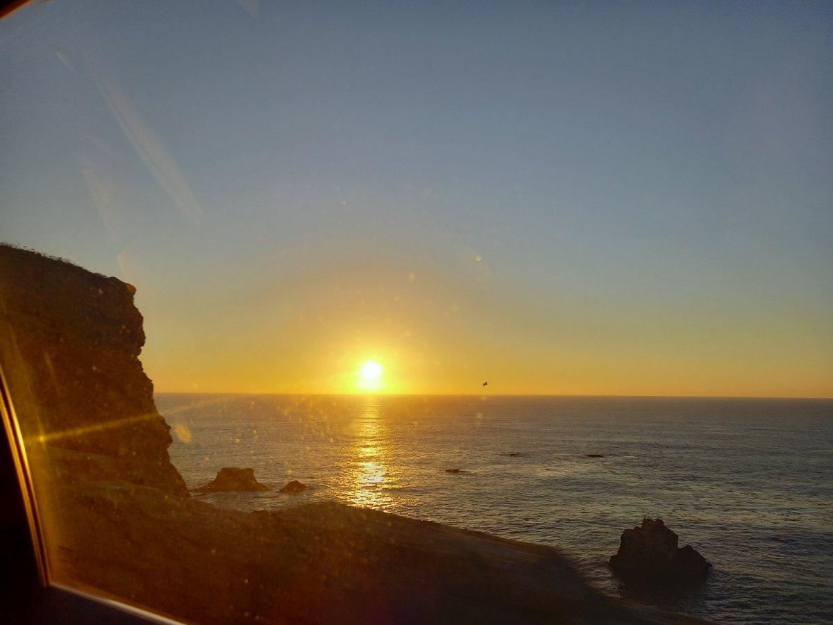 Pacific_Coast_Highway_Sunset_01.jpg