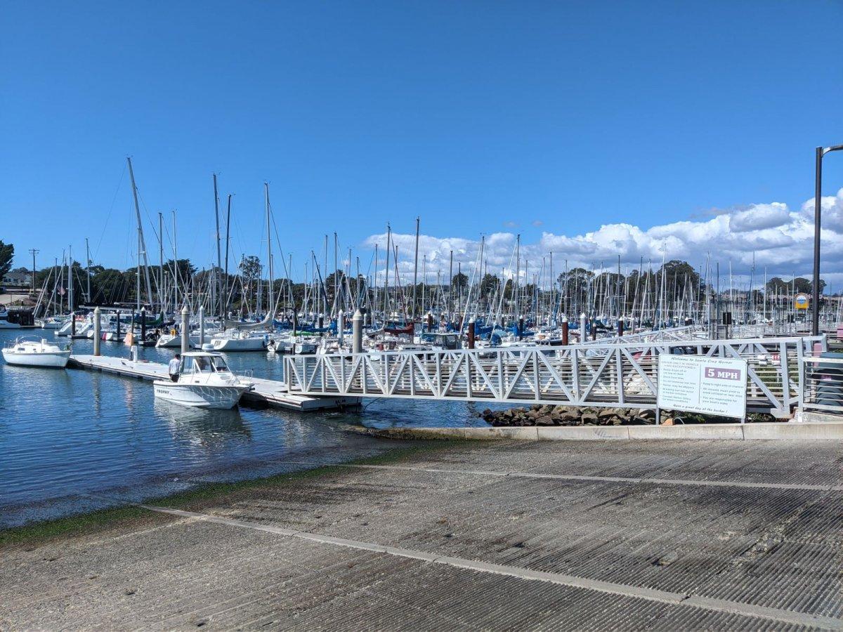 Santa_Cruz_HArbor.jpg