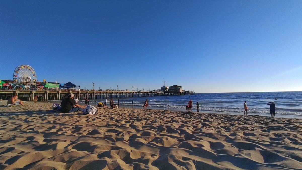Santa_Monica_Beach_01.jpg
