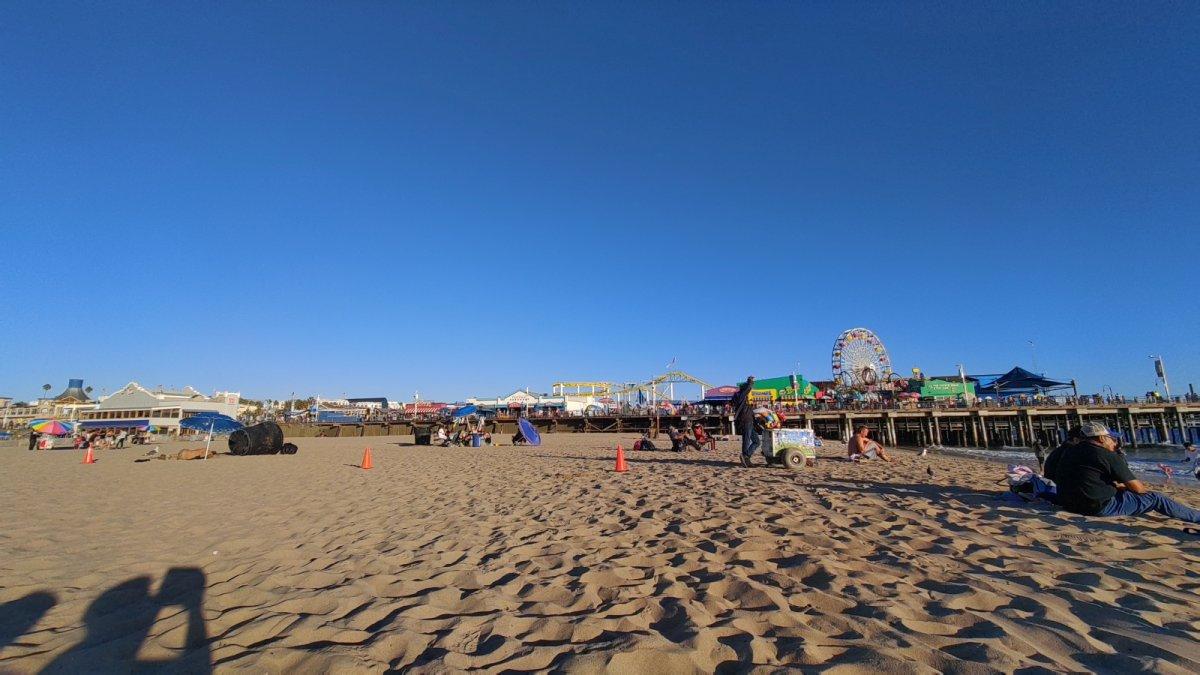 Santa_Monica_Beach_02.jpg