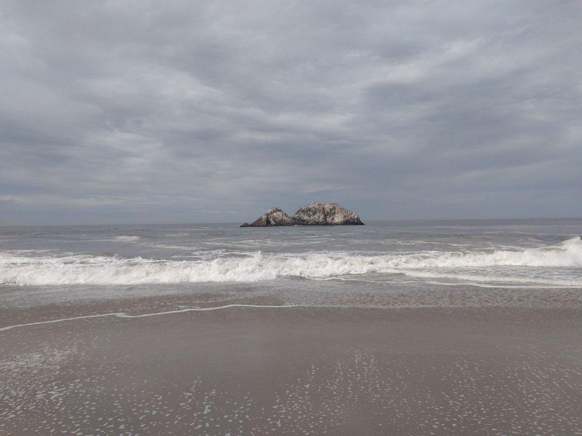 Seal_Rocks_01.jpg