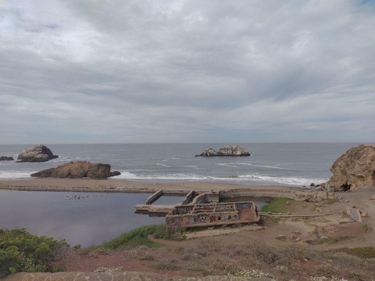 Sutro_Baths_Ruins_03.jpg