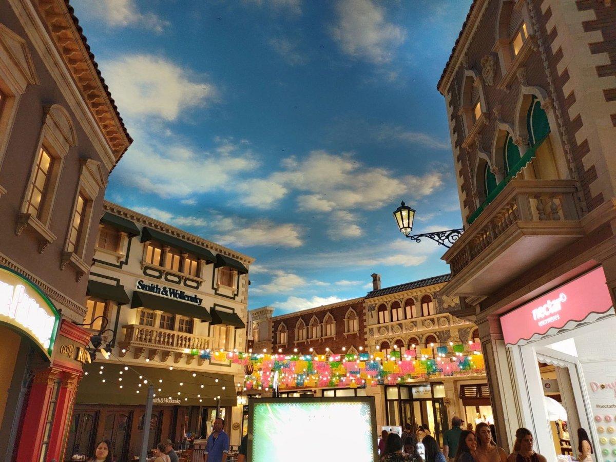 The_Venetian_Inside_04.jpg