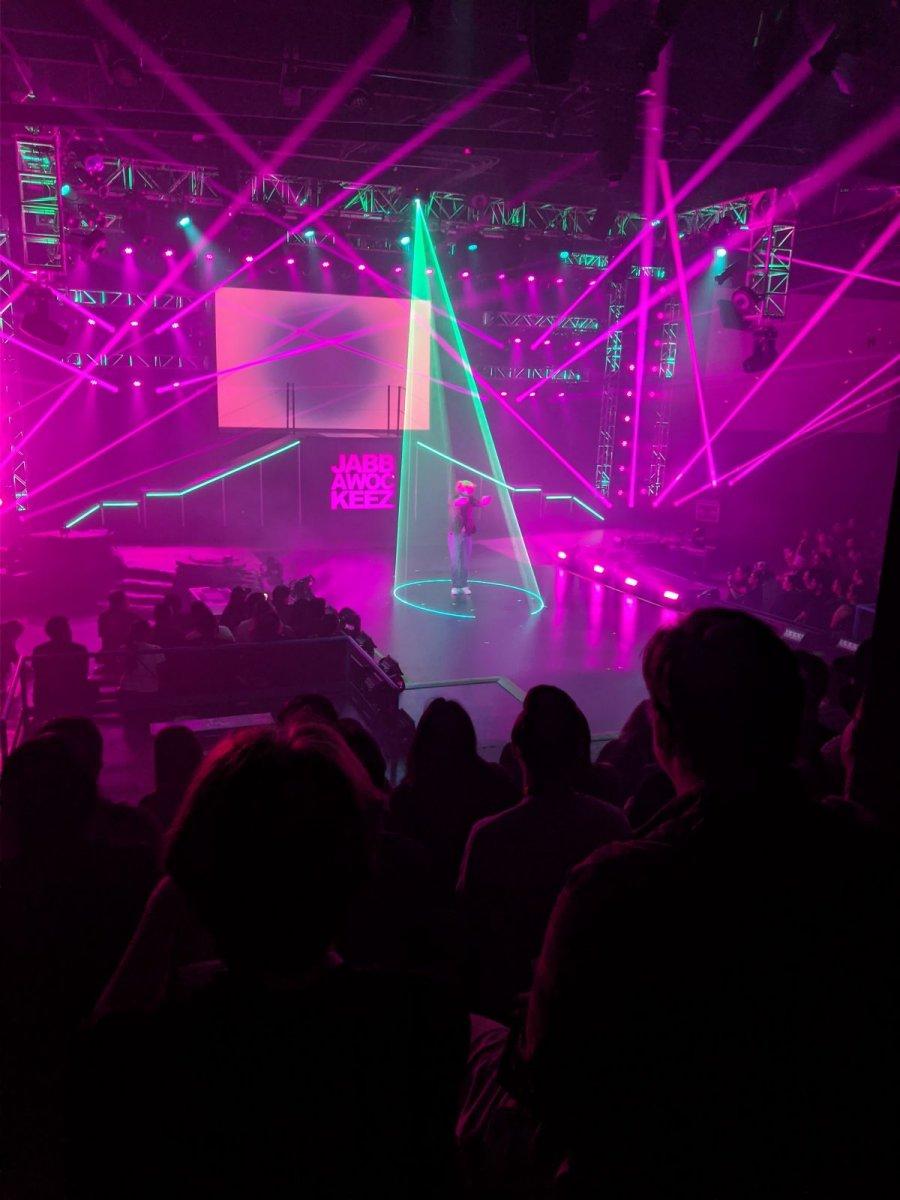 Universal_Studios_HHN_Jabbawockeez_Lightshow.jpg
