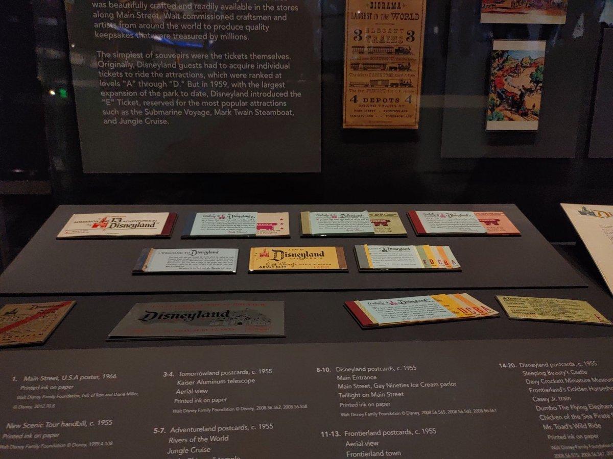 Walt_Disney_Family_Museum_Disneyland-Ticketbücher_01.jpg