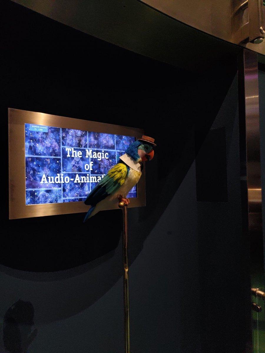 Walt_Disney_Family_Museum_Tikiroom_Barker-Bird_interaktives_Modell.jpg