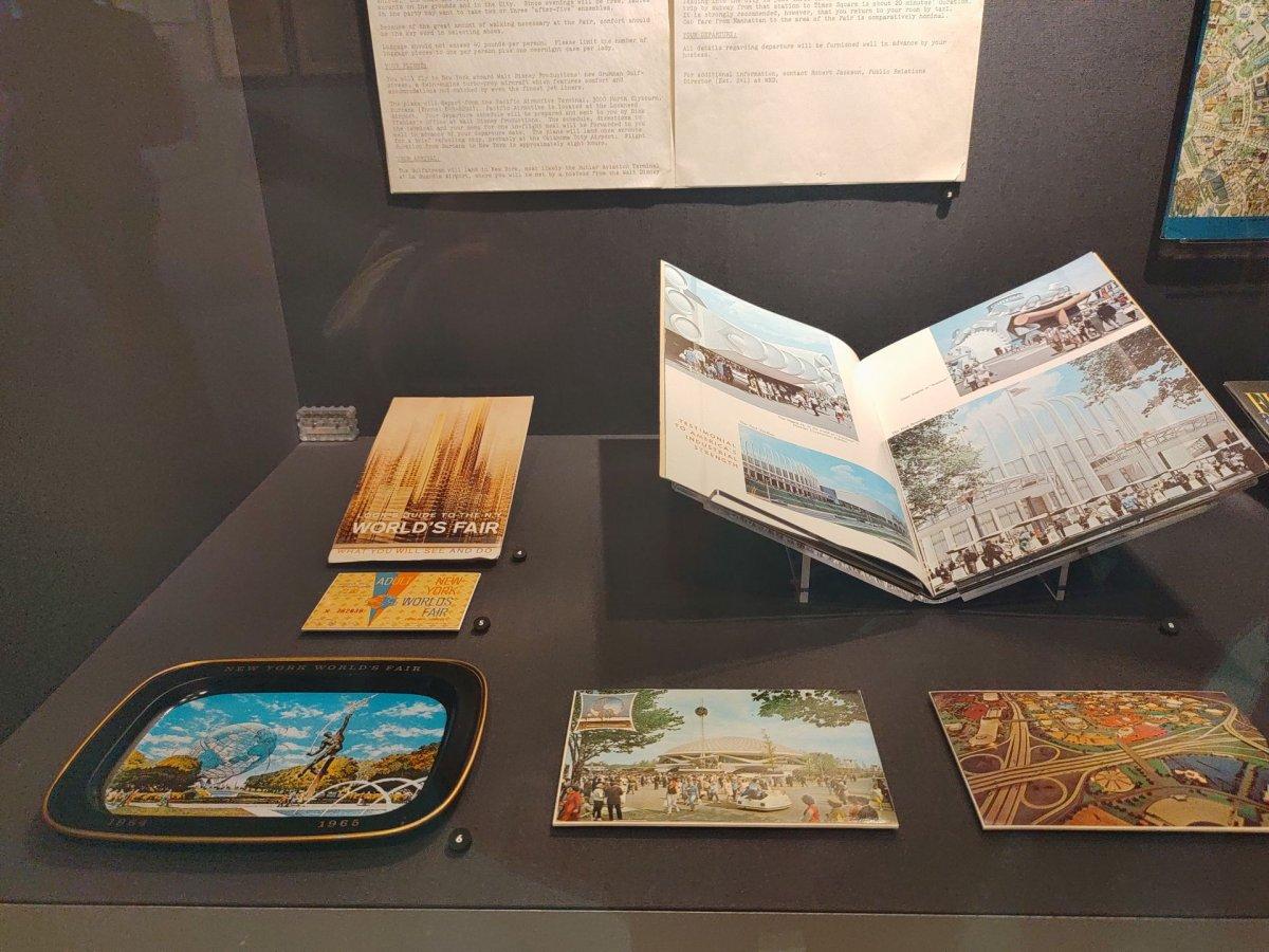 Walt_Disney_Family_Museum_Weltaustellung_1964-65_Souvenirs_02.jpg