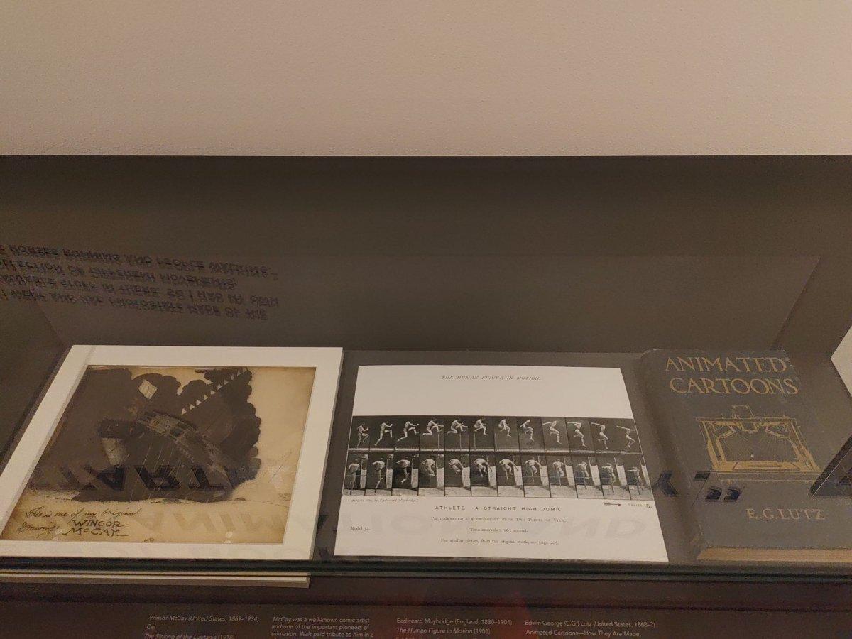 Walt_Disney_Family_Museum_Zeichenlehrbücher.jpg